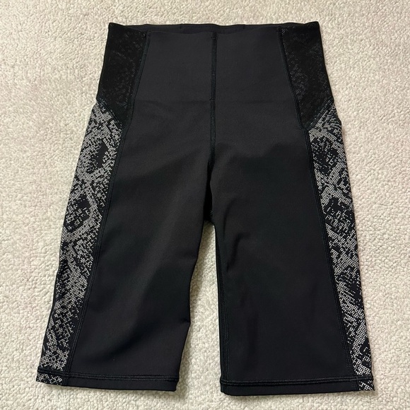 Athleta Black Stay Fly 9” Spandex Bike Shorts - Picture 3 of 16